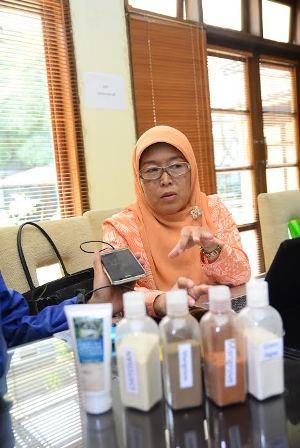Prof-Lina