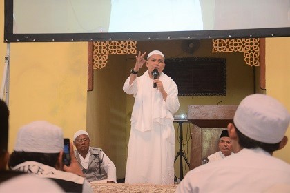 agrianita-ipb-zikir-bersama-ustad-arifin-ilham-news
