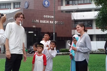 awardee-lpdp-ipb-gelar-ngabuburit-bareng-bule-news