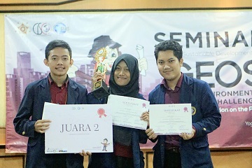 bela-ojek-online-mahasiswa-ipb-raih-juara-kompetisi-debat-nasional-geo-environment-news