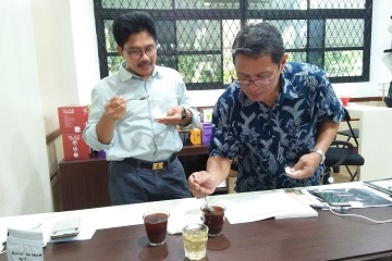 belajar-cupping-kopi-ala-dosen-faperta-ipb-news