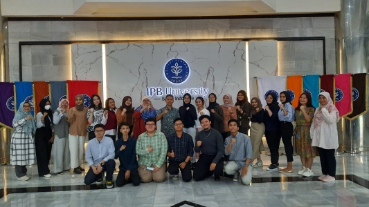 beri-pembekalan-awardee-iisma-ipb-2023-wakil-rektor-bidang-pendidikan-dan-kemahasiswaan-ipb-university-ingatkan-pentingnya-menjaga-amanah-dan-attitude-news
