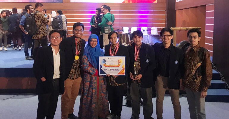 bicara-politik-mahasiswa-ipb-university-juara-i-lomba-debat-nasional-news