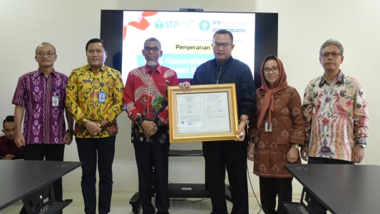 brand-botani-resmi-terdaftar-di-kemenkumham-lkst-ipb-university-berikan-royalti-kepada-10-inovator-news