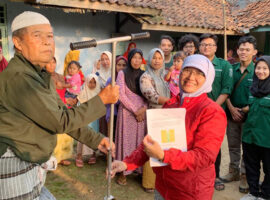 departemen-biologi-ipb-university-kenalkan-biopori-dan-lebah-tanpa-sengat-kepada-warga-situ-gunung-news