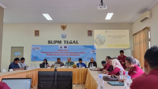 departemen-psp-fpik-ipb-university-kenalkan-publikasi-ilmiah-bidang-kelautan-dan-perikanan-ke-supm-tegal-news