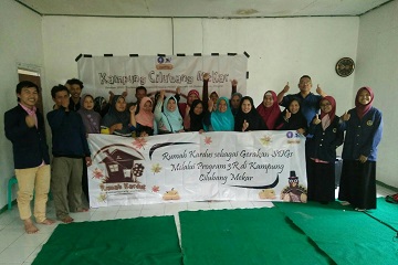 dirikan-rumah-kardus-mahasiswa-ipb-ajak-warga-atasi-sampah-news