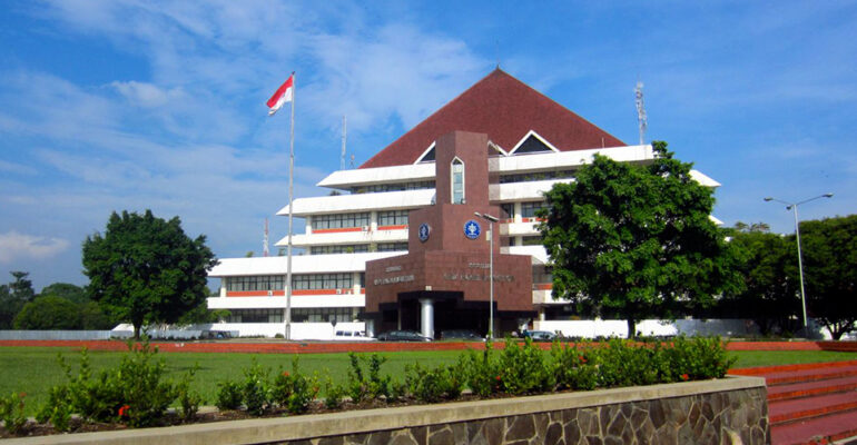 diskusi-proteksi-tanaman-ipb-university-banyak-masyarakat-memakai-furniture-instan-yang-cepat-rusak-news
