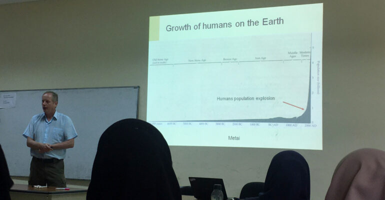 dosen-tamu-lithuania-data-semua-spesies-dalam-red-list-untuk-lestarikan-biodiversitas-news