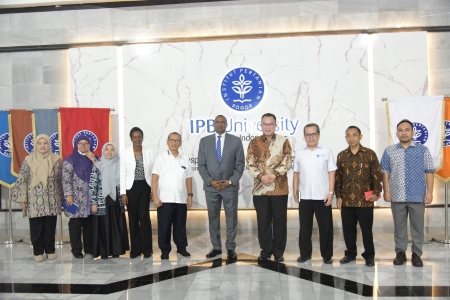 duta-besar-kenya-lakukan-kunjungan-ke-ipb-university-news