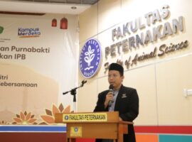 fakultas-peternakan-ipb-university-bersama-alumni-berbagi-bingkisan-news