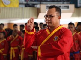 gelar-kehormatan-kader-utama-tapak-suci-untuk-rektor-ipb-news