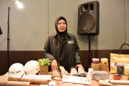 green-fashion-sawit-inovasi-produk-fashion-ramah-lingkungan-dari-ipb-university-news