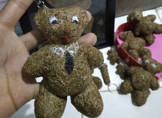 hhmm-uniknya-mahasiswa-ipb-buat-kerajinan-tangan-dari-isi-rumen-sapi-news