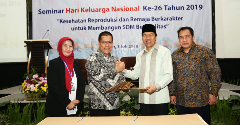 ibu-pendek-berisiko-punya-anak-stunting-news