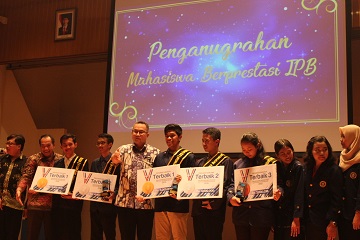 ini-dia-mahasiswa-berprestasi-terbaik-ipb-2018-news