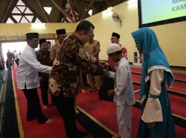 ipb-berikan-santunan-kepada-1-500-anak-yatim-dan-dhuafa-lingkar-kampus-news