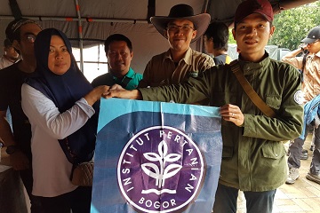 ipb-buka-posko-mantab-di-lokasi-bencana-tsunami-banten-news