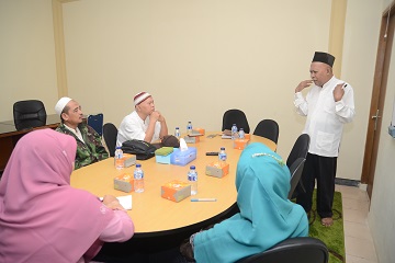 ipb-gelar-pelatihan-haji-dan-umroh-2018-dr-amin-ibadah-haji-kuncinya-senang-dan-bahagia-news