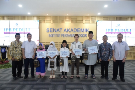 ipb-peduli-santunan-anak-yatim-tahun-2023-salurkan-300-juta-di-17-desa-kelurahan-lingkar-kampus-news