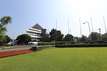 ipb-peringkat-3-besar-kampus-terbaik-indonesia-versi-unirank-4icu-news