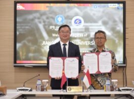 ipb-university-dan-jiangsu-ocean-university-sepakat-tandatangani-mou-news