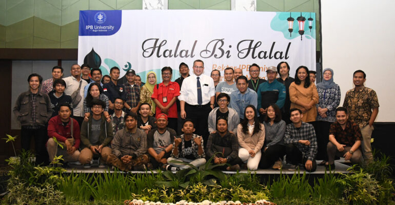 ipb-university-gelar-halal-bi-halal-dengan-awak-media-news