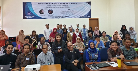 ipb-university-gelar-pelatihan-policy-brief-jurnal-risalah-kebijakan-pertanian-dan-lingkungan-news