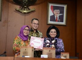istri-panglima-tni-belajar-toga-di-ipb-news