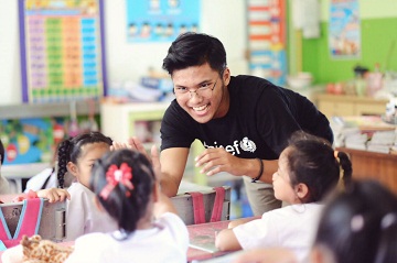 jadi-volunteer-di-thailand-mahasiswa-ipb-berbagi-pengalaman-mengajar-news