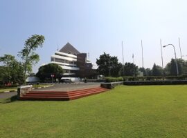 kata-peneliti-ipb-ulat-sutera-ternyata-bisa-diberi-pakan-ayam-broiler-news