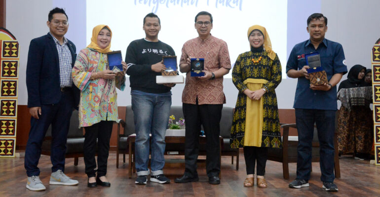 kebut-peningkatan-inklusi-keuangan-nasional-kemkominfo-gaet-hipotesa-fem-ipb-university-news