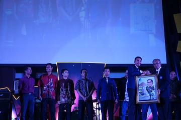 kejutan-untuk-rektor-ipb-di-acara-penutupan-mpkmb-news