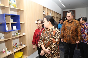 kemenko-pmk-ri-puan-maharani-lepas-2-211-mahasiwa-kkn-tematik-ipb-2018-news