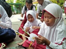 kreativitas-mahasiswa-ipb-ajak-anak-anak-muara-angke-jaga-lingkungan-news