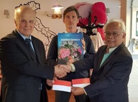 kunjungan-dr-sudrajat-ke-warsawa-polandia-news