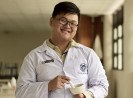 lutvi-abdullah-penemu-snack-bar-dari-bulu-ayam-untuk-penderita-leukimia-news