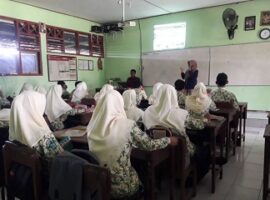 mahasiswa-ipb-kenalkan-kampusnya-ke-siswa-sma-di-jombang-news