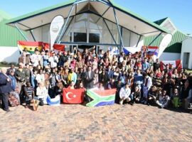 mahasiswa-ipb-menjadi-wakil-indonesia-dalam-simposium-internasional-di-afrika-selatan-news