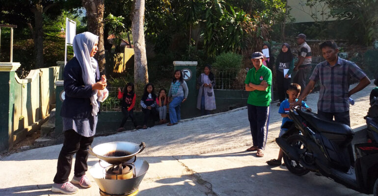 mahasiswa-ipb-university-ajari-warga-subang-budidaya-jamur-tiram-news