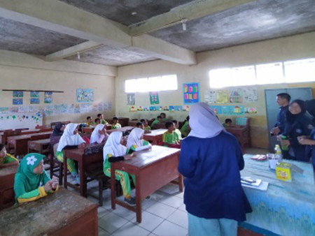 mahasiswa-ipb-university-ajarkan-peduli-lingkungan-kepada-siswa-sd-di-kabupaten-bogor-news