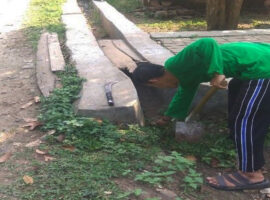 mahasiswa-ipb-university-bahu-membahu-lakukan-perawatan-saluran-drainase-di-banten-news