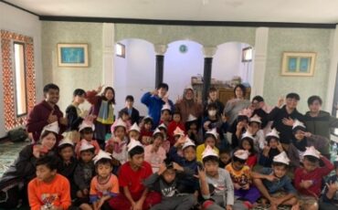 mahasiswa-ipb-university-dan-mahasiswa-jepang-kenalkan-budaya-jepang-di-kampung-kopi-cibulao-news