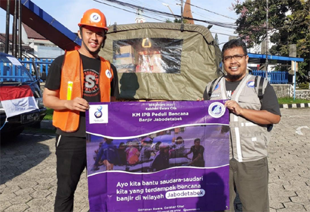 mahasiswa-ipb-university-salurkan-bantuan-untuk-korban-bencana-banjir-news