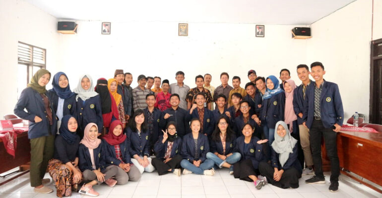 mahasiswa-ipb-university-selidiki-merosotnya-produksi-cengkeh-di-paninggaran-news