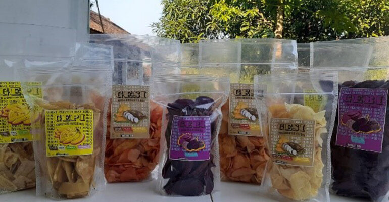 mahasiswa-kkn-t-ipb-university-ciptakan-keripik-gepi-gesi-dan-gebi-di-desa-gerendong-news