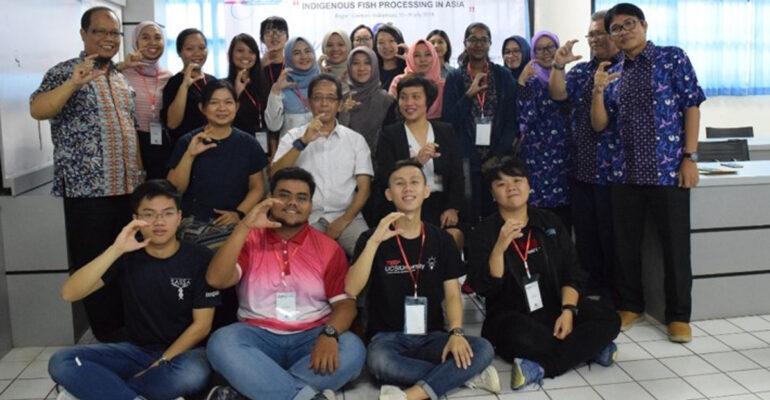 mahasiswa-malaysia-dan-filipina-belajar-proses-pengolahan-perikanan-di-ipb-university-news