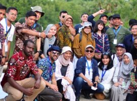 mahasiswa-prodi-magister-psl-ipb-university-belajar-implementasi-ekowisata-hutan-mangrove-petengoran-lampung-news