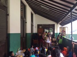 mobil-curhat-fema-ipb-lakukan-trauma-healing-pada-anak-anak-dan-remaja-korban-kebakaran-kampung-gudang-bogor-news