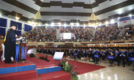 momen-wisuda-rektor-ipb-university-pesankan-lulusan-ipb-harus-tetap-eksis-news
